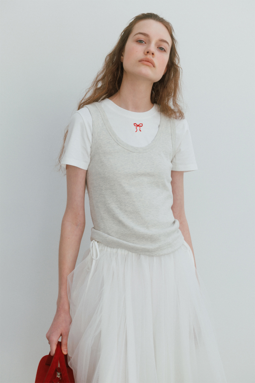 [3 REORDER] Embroidery Beads Tee in White (5/24일 예약배송)