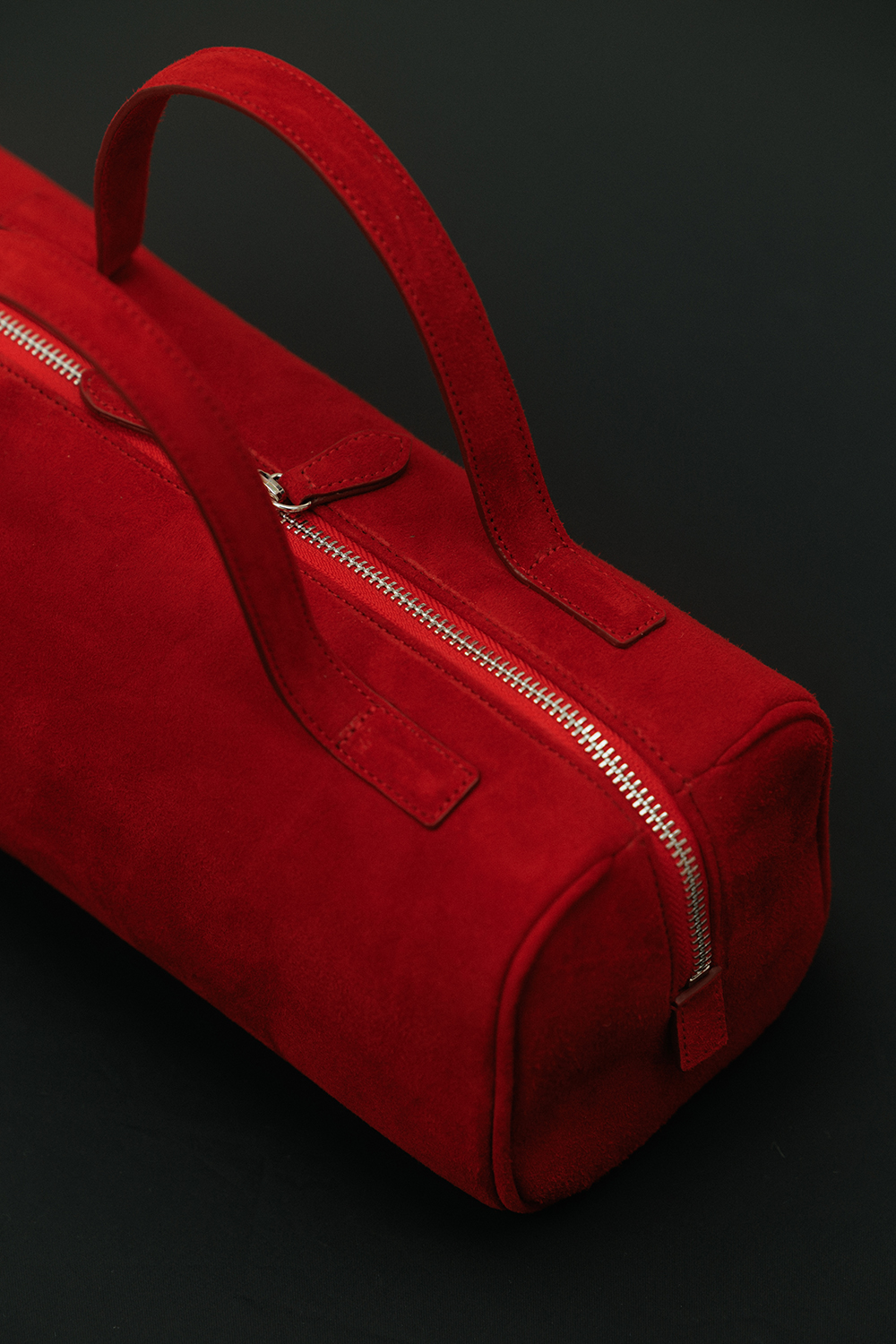 Block Tote Bag in Suede Red